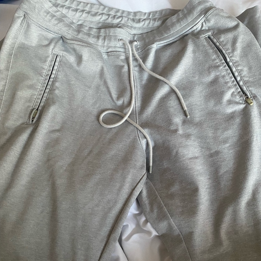 Light grey Abercrombie Joggers. Size small. Worn once